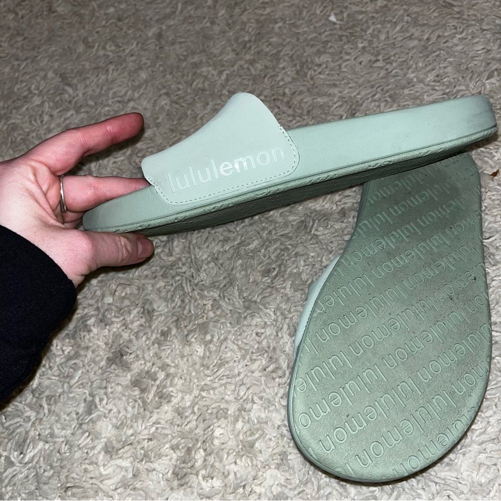 lululemon womens mint slides size 7